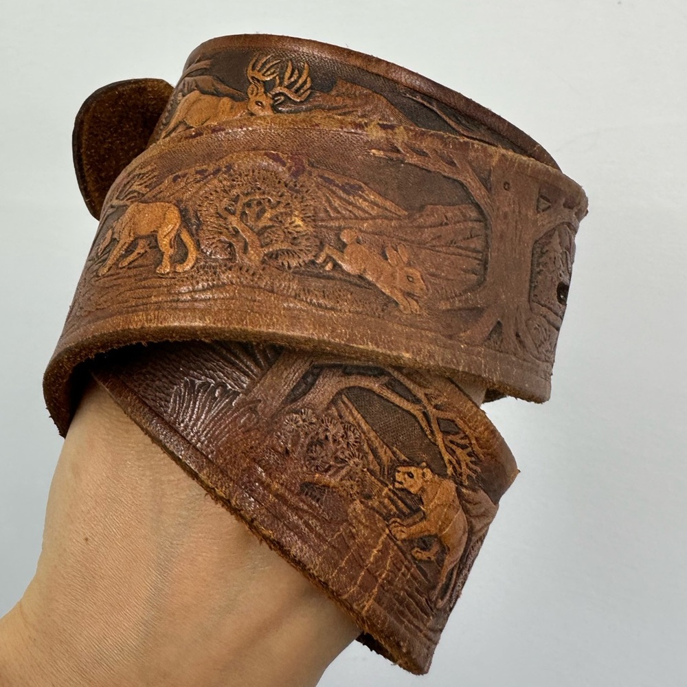 ⛔️SOLD⛔️Vintage Brown Leather Embossed Animal Woodland Theme Adjustable Belt Siz - Picture 8 of 11